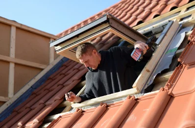 Pose de fenêtres de toit Velux à Paulnay